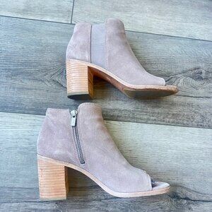 Frye Danica Chelsea Tan Neutral Suede Chunky Heel Ankle Bootie Dusty Rose Zip Up
